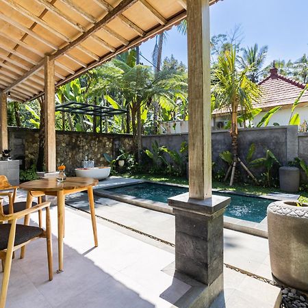 Govinda Villas Penginyahan Bagian luar foto