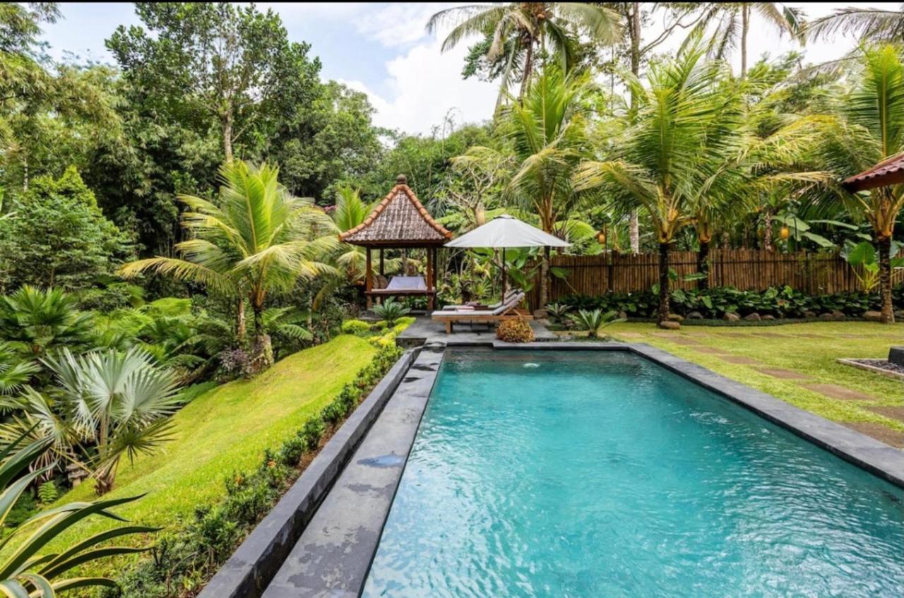 Govinda Villas Penginyahan Bagian luar foto